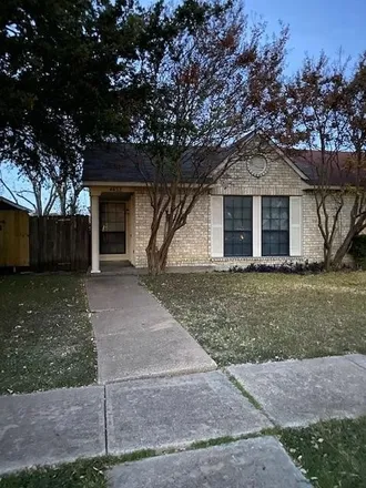 Rent this 2 bed townhouse on 4666 Jenkins Circle in The Colony, TX 75056