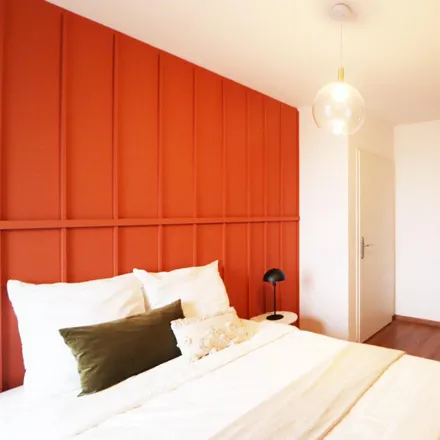 Rent this 6 bed room on 445 Avenue du Président Hoover in 59000 Lille, France