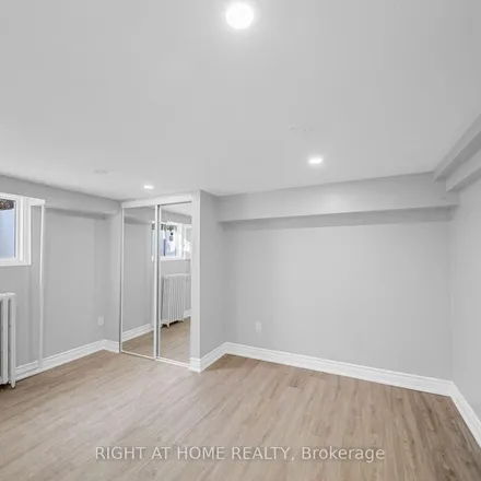 Image 1 - 5703 Kirby Road, Vaughan, ON L0J 1C0, Canada - Apartment for rent