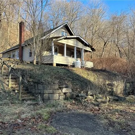 Image 2 - 1239 Lovedale Road, Lincoln, Allegheny County, PA 15037, USA - House for sale