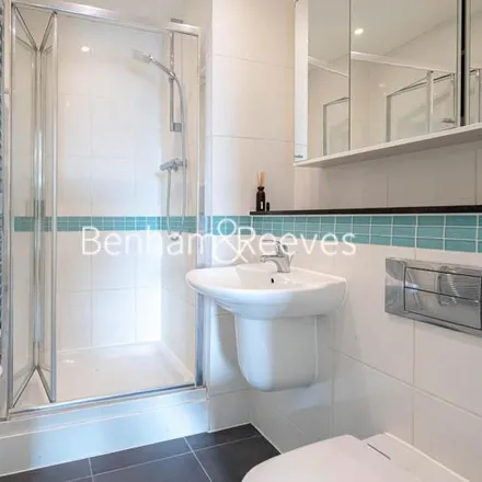 Image 5 - Chi Building, 54 Crowder Street, London, E1 0EU, United Kingdom - Apartment for rent