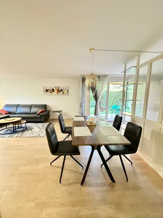 Rent this 3 bed apartment on Reutlenring 23 in 8302 Kloten, Switzerland