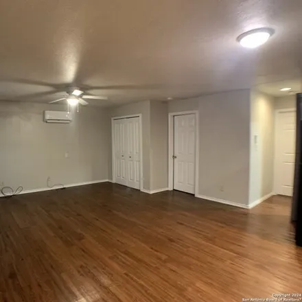 Image 4 - 1489 West Klein Road, New Braunfels, TX 78130, USA - Apartment for rent