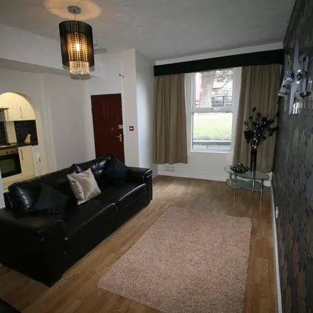 Rent this 5 bed house on St Michaels Stores in 52 St Michael's Lane, Leeds