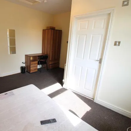 Image 5 - Lower Broughton Road, Salford, M7 2LP, United Kingdom - Apartment for rent