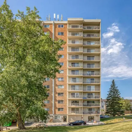 Rent this 1 bed apartment on Vissar Crescent NW in Calgary, AB T3A 0H7