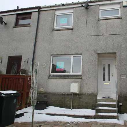 Rent this 3 bed townhouse on Canmore Place in Stewarton, KA3 5PS