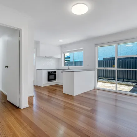 Image 8 - Regent Street, Keilor East VIC 3033, Australia - Apartment for rent