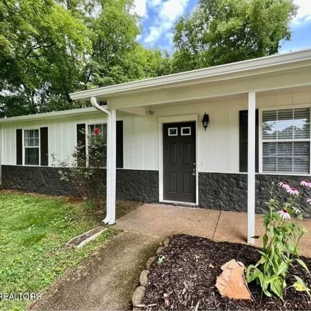 Rent this 3 bed house on 3112 Deer Lake Drive in Windsor Park, Knoxville