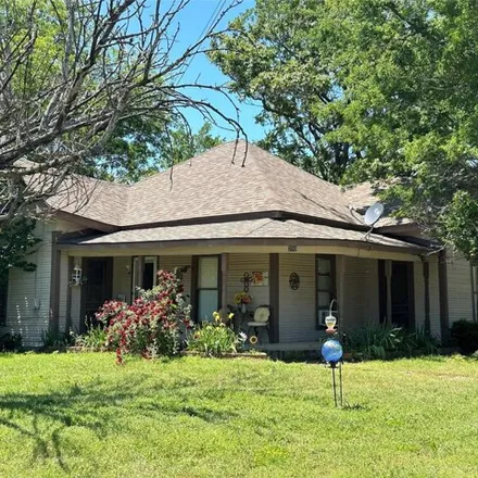 Buy this 3 bed house on 270 West Lamar Street in Alvord, TX 76225