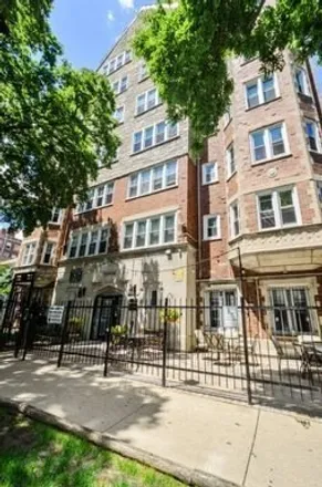 Image 1 - 1608 West Sherwin Avenue, Chicago, IL 60626, USA - House for rent