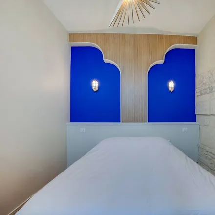 Rent this 2 bed apartment on Mairie de Saint-Aubin-sur-Mer in Rue des Tennis, 14750 Saint-Aubin-sur-Mer