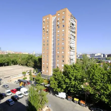 Image 7 - Calle de Santa Adela, 12, 28033 Madrid, Spain - Apartment for rent