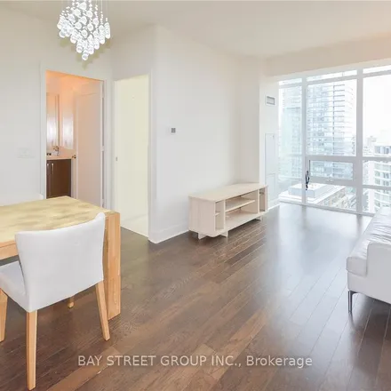 Image 7 - Milan Condominiums, 825 Church Street, Old Toronto, ON M4W 2J2, Canada - Apartment for rent