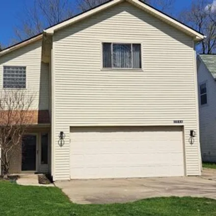 Buy this 3 bed house on 3852 Mapleleaf Road in Waterford Township, MI 48328