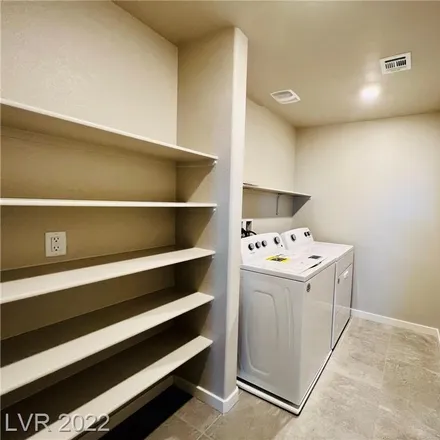 Image 9 - Lambent Avenue, North Las Vegas, NV 89085, USA - Loft for rent