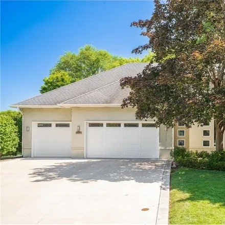 Image 1 - 1759 Diane Road, Mendota Heights, MN 55118, USA - House for sale