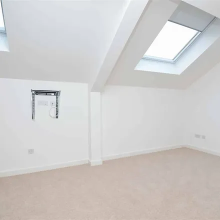 Image 3 - 13 Sheen Lane, London, SW14 8HY, United Kingdom - Apartment for rent