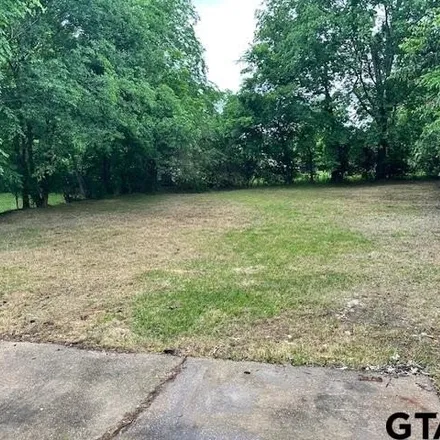 Image 3 - 1454 Travis Street, Tyler, TX 75701, USA - House for sale