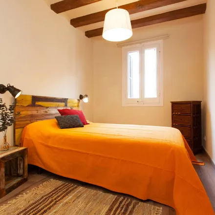 Rent this 2 bed apartment on Carrer de Girona in 147, 08037 Barcelona