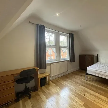 Rent this 1 bed room on 99 Castle Boulevard in Nottingham, NG7 1FE