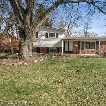Buy this 3 bed house on 6961 Sandalwood Drive in Bloomfield Township, MI 48301