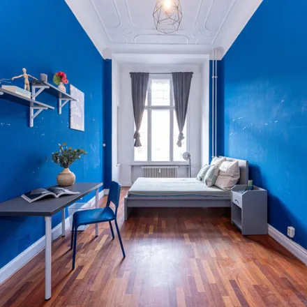 Rent this 7 bed room on Kantstraße 33 in 10625 Berlin, Germany
