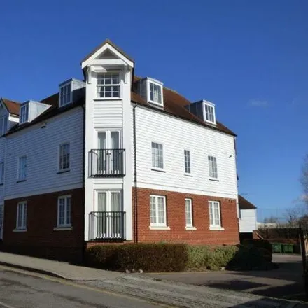 Image 1 - Station Road West, Canterbury, CT2 8HY, United Kingdom - Apartment for rent