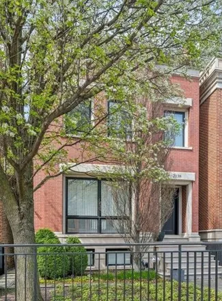 Image 1 - 2138 North Clifton Avenue, Chicago, IL 60614, USA - House for rent