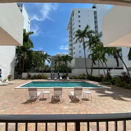 Image 3 - Bayview Condominium, 1345 Lincoln Road, Miami Beach, FL 33139, USA - Condo for sale
