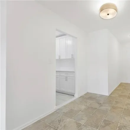 Image 2 - 88-08 151st Avenue, New York, NY 11414, USA - Apartment for sale