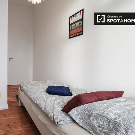 Rent this 4 bed room on Verwaltungsakademie Berlin in Turmstraße 86, 10559 Berlin