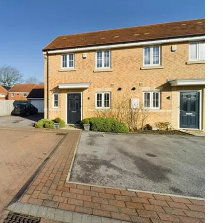Buy this 3 bed townhouse on 25 Summerhouse Drive in Sheffield, S8 8AD