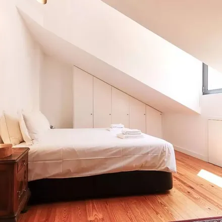 Rent this 4 bed apartment on Nepali Handycraft in Rua de São José 187, 1150-321 Lisbon
