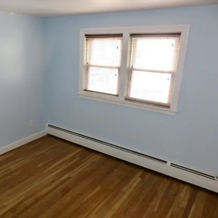 Image 7 - 1 Boutwell Street, Wilmington, MA 01887, USA - House for rent