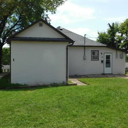 Buy this studio duplex on 924 3rd Avenue South in Denison, IA 51442