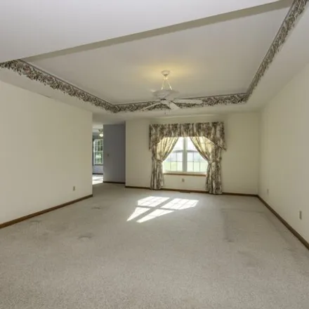 Image 7 - 1600 Madison Place, Wapakoneta, OH 45895, USA - House for sale