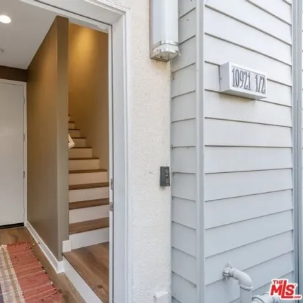 Image 3 - 10921 Otsego Street, Los Angeles, CA 91601, USA - House for rent