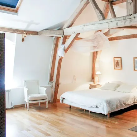 Rent this 4 bed house on Rue de la Vienne in 37500 Rivière, France