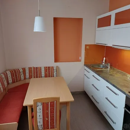Image 2 - Morový sloup Proměnění Páně, Resselovo náměstí, 537 01 Chrudim, Czechia - Apartment for rent