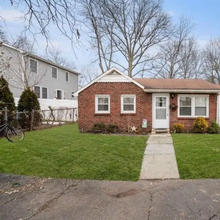 Buy this 3 bed house on Joey D's Pizza in 279 Central Avenue, Metuchen