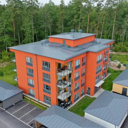 Rent this 3 bed apartment on Toketorp in Blåeldsvägen, 589 63 Linköping