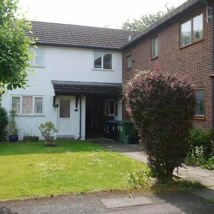 Rent this 2 bed townhouse on Darley Ash Farm in Austins Mead, Bovingdon
