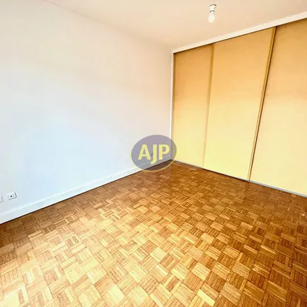 Rent this 2 bed apartment on Hôtel de Ville in 118 Avenue du Général de Gaulle, 94700 Maisons-Alfort