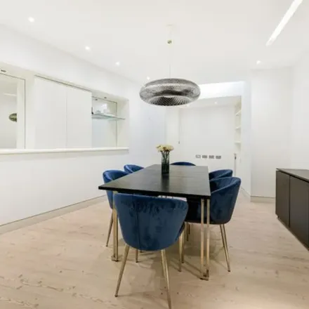 Rent this 3 bed townhouse on 10 Fairholt Street in London, SW7 1JG