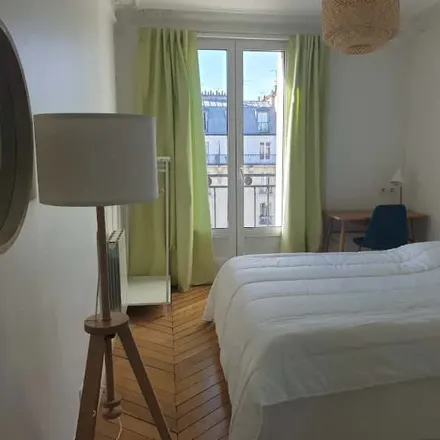 Rent this 6 bed room on 243 Boulevard Voltaire in 75011 Paris, France
