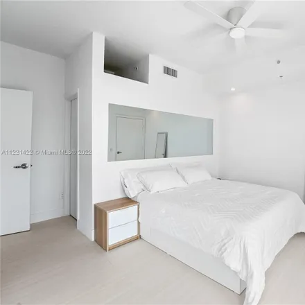 Image 9 - Infinity at Brickell, Southwest 14th Street, Miami, FL 33130, USA - Loft for rent