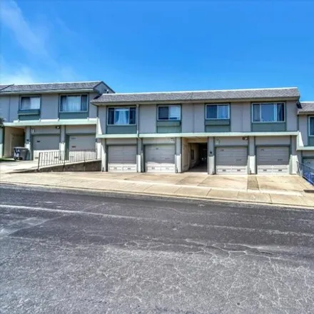 Buy this 3 bed townhouse on 3796 Fairfax Way in Westborough, South San Francisco