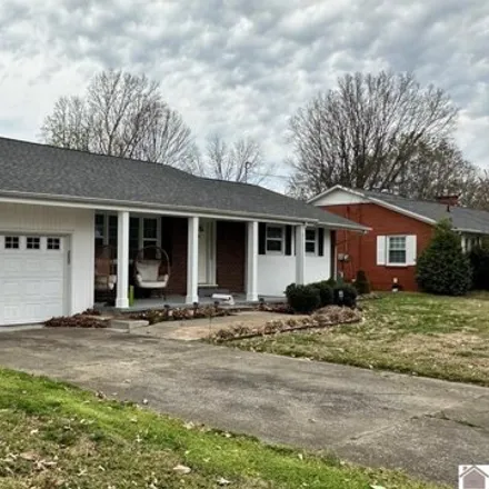 Image 3 - 293 Fairlane Drive, Mayfield, KY 42066, USA - House for sale