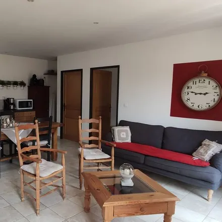 Rent this 2 bed house on 30700 Arrondissement de Nîmes